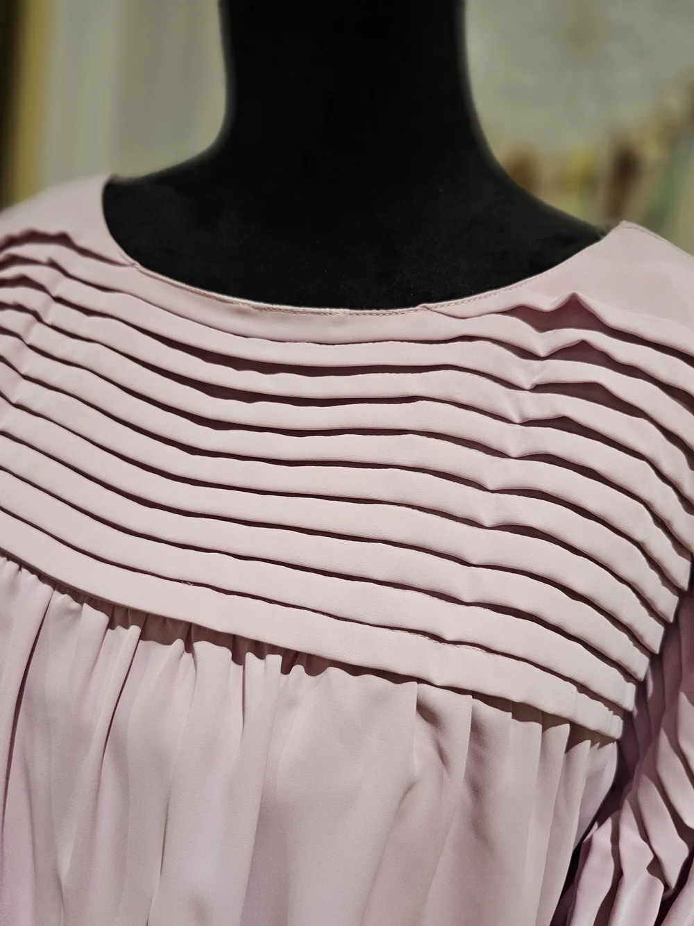 entro Pink Pleated Yoke Short Sleeve Blouse - Picture 2 of 9
